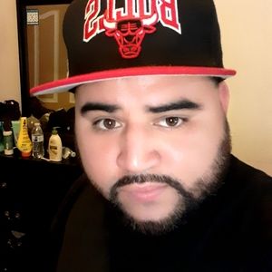 Meet your Posher, Carlos